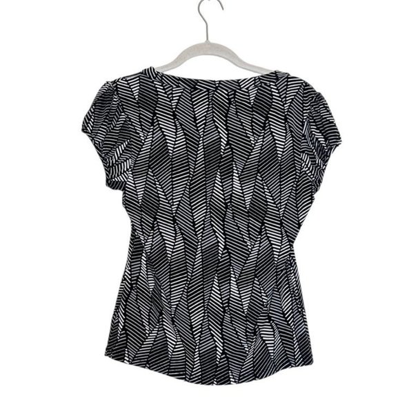 Worthington Women's Abstract Multicolor Print Stretch Short Sleeve Top  - Sz PS - Picture 2 of 5